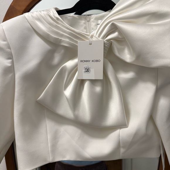 Ronny Kobo Bow Blouse - Picture 3 of 8